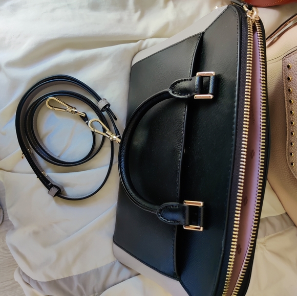 Kate Spade Louis medium purse - Picture 3 of 3